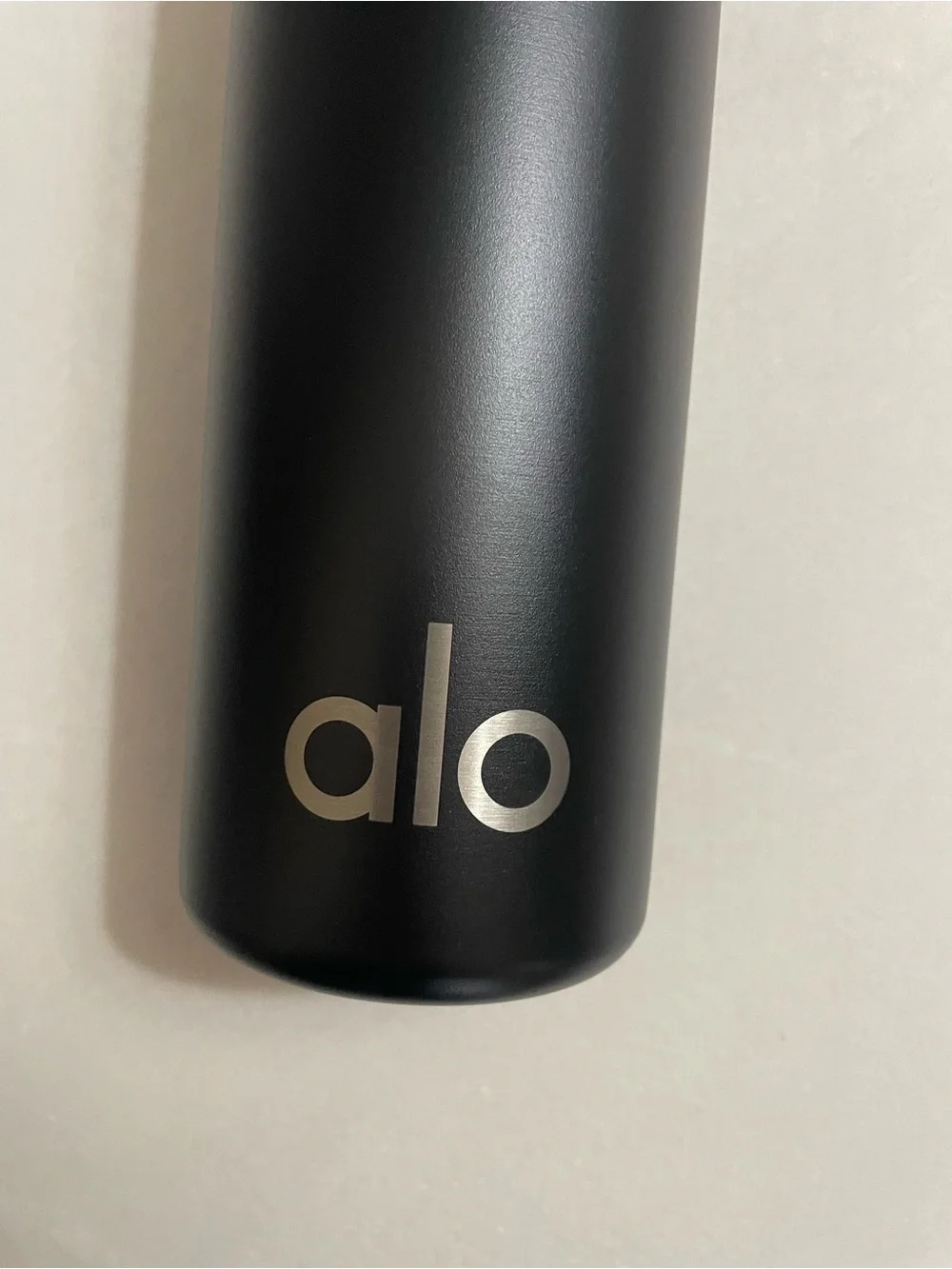 ALO Yoga Black Aluminum Water Bottle with Carry Handle NWT 24oz